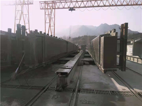 偉志模板液壓T梁施工現場