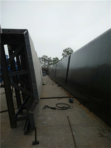 鋼模板出現(xiàn)裂紋看廠家怎樣預防