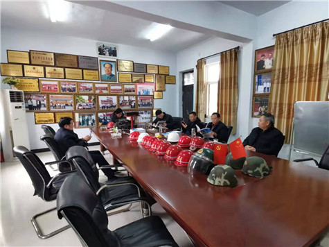 考察團到偉志模板參觀考察