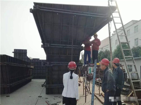 偉志模板張秋改總經理——我為偉志代言，高質量的模板是偉志模板高追求