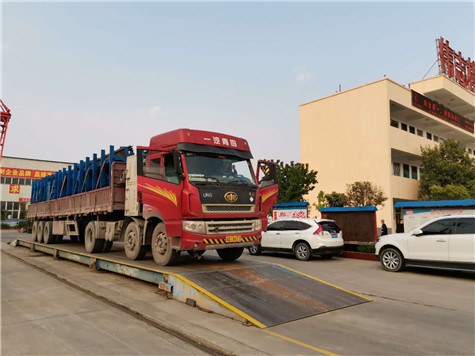 河南鋼模板廠(chǎng)家給駐馬店確山發(fā)30米箱梁模板