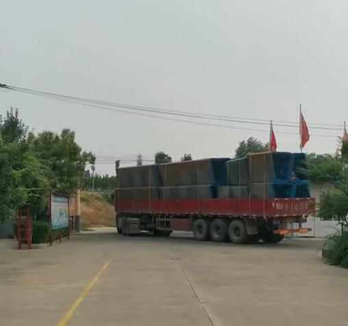 30米箱梁鋼模板內模發貨中