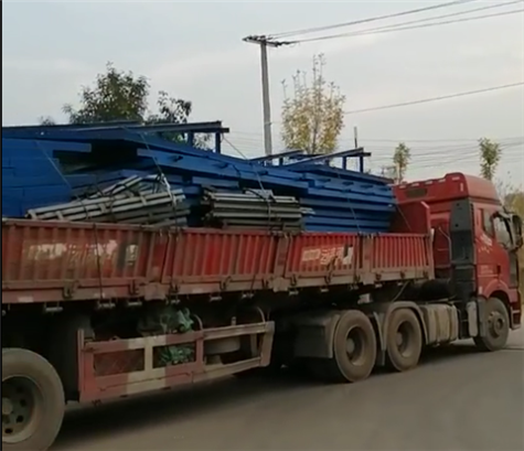 偉志模板生產的蓋梁鋼模板發往羅山項目部