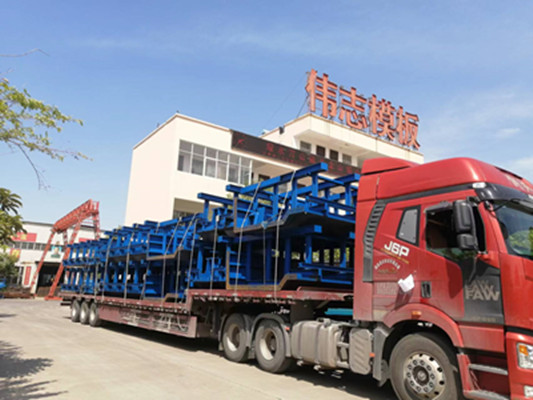 偉志40米T梁模板裝車發往信陽