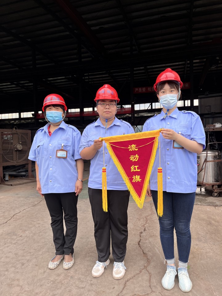 偉志鋼模板企業(yè)文化構(gòu)建，頒發(fā)流動(dòng)紅旗