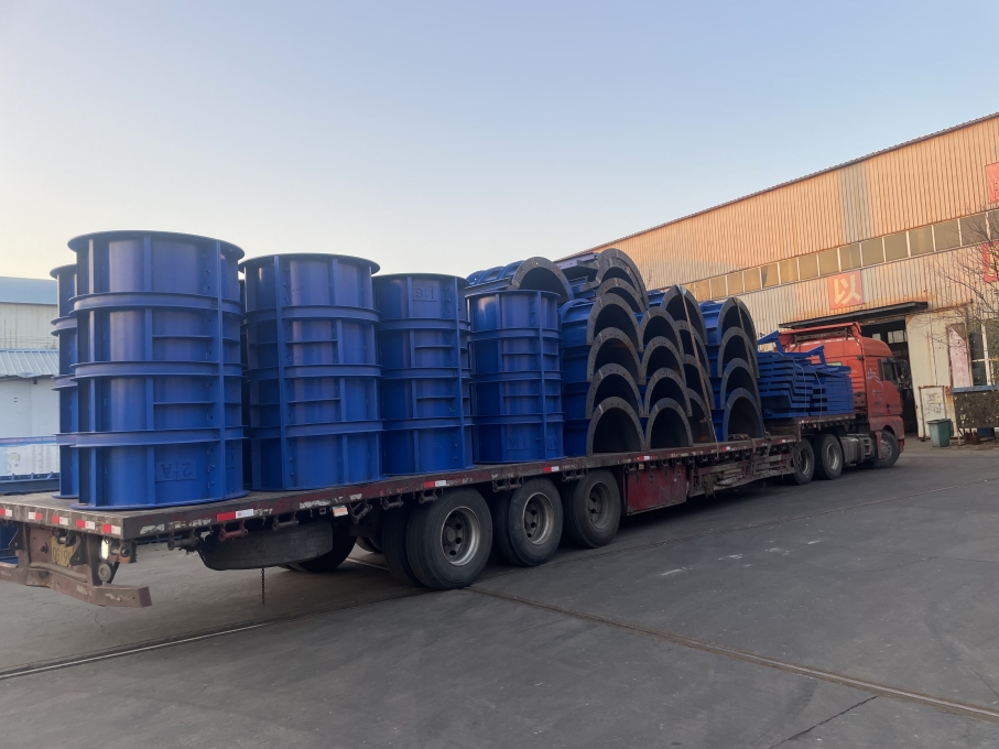 偉志模板廠家發貨圓柱鋼模板